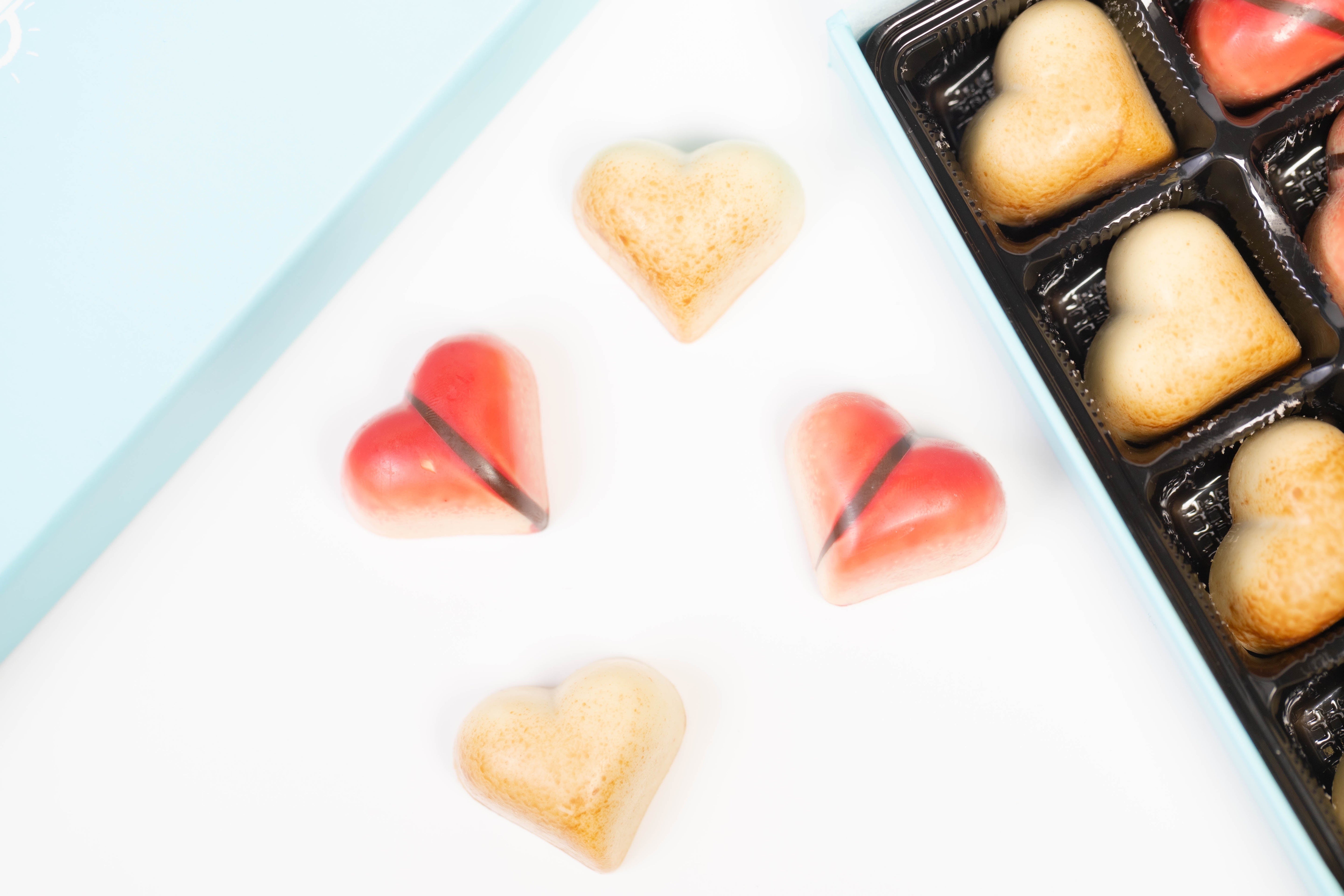 Andy Anand White Chocolate Heart Gift Box (24 pc, 60% Cocoa) | Gluten-Free Valentine's & Anniversary Gift | Local SoCal Chocolatier